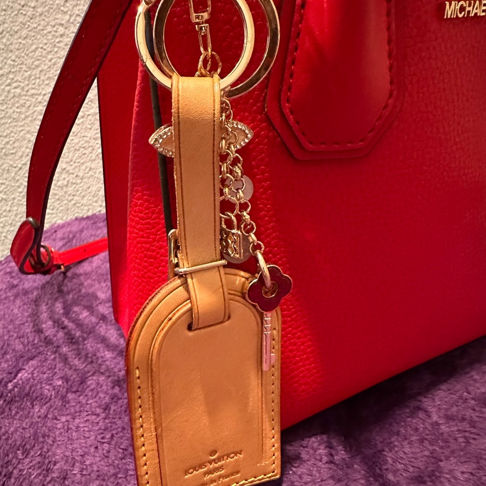 Louis Vuitton leather luggage tag/Keychain